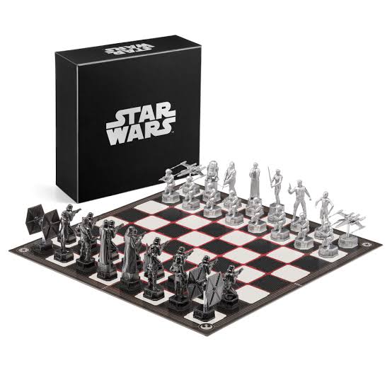 STAR WARS ORIGINAL TRILOGY CHESS SET | Impulse Games and Hobbies